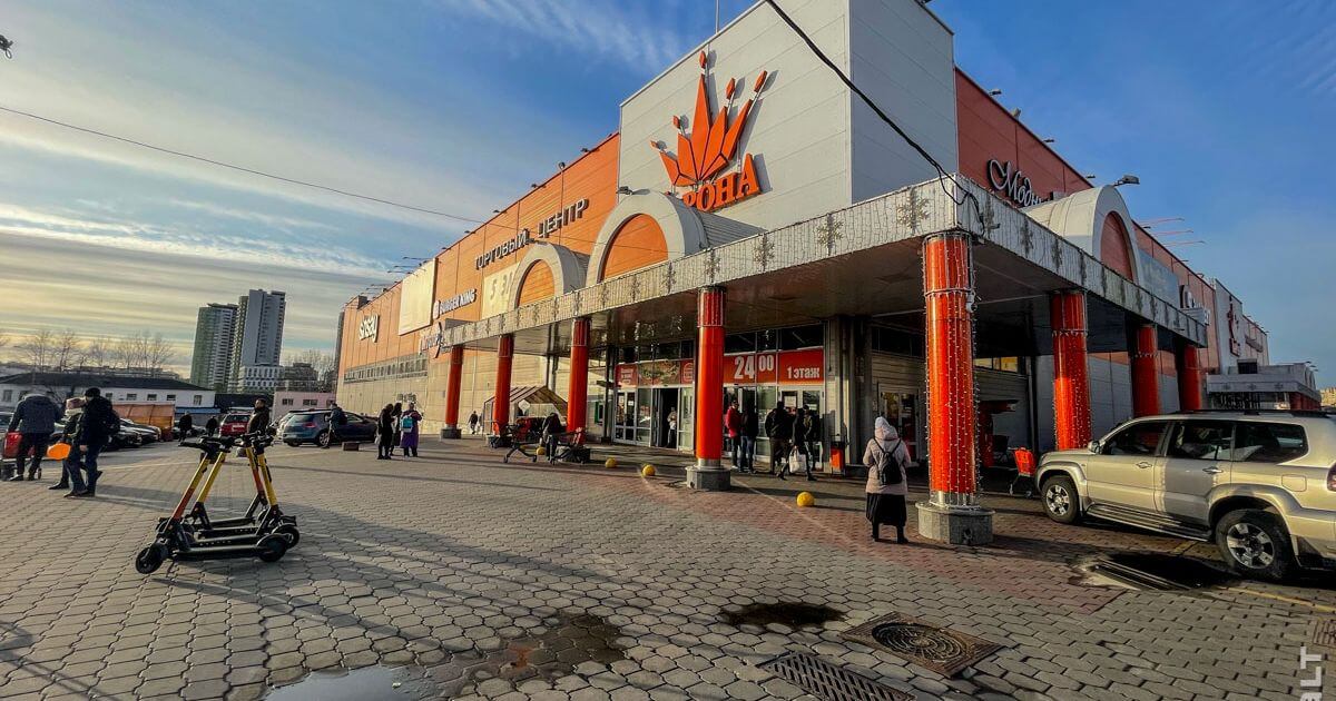 Has Topuzidis established another tobacco company in Belarus?