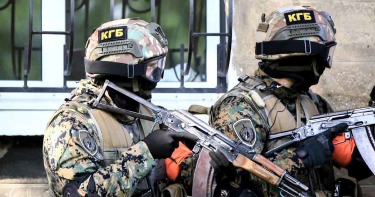 Лельчыцкі райвыканкам супакойвае, што ў горадзе «ідуць вучэнні». Але нават па законе райвыканкам не можа штосьці ведаць пра правядзенне КТА