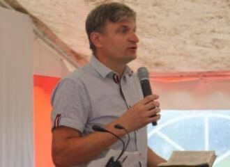 У Беларусі затрымалі пастара за тое, што ён памаліўся за Украіну