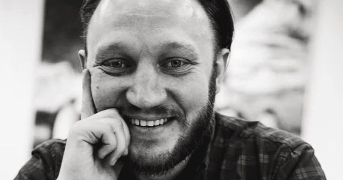 На вайне загінуў беларускі добраахвотнік Аляксандр Стасевіч. З пачатку вайны не менш за 40 беларусаў загінулі, абараняючы Украіну