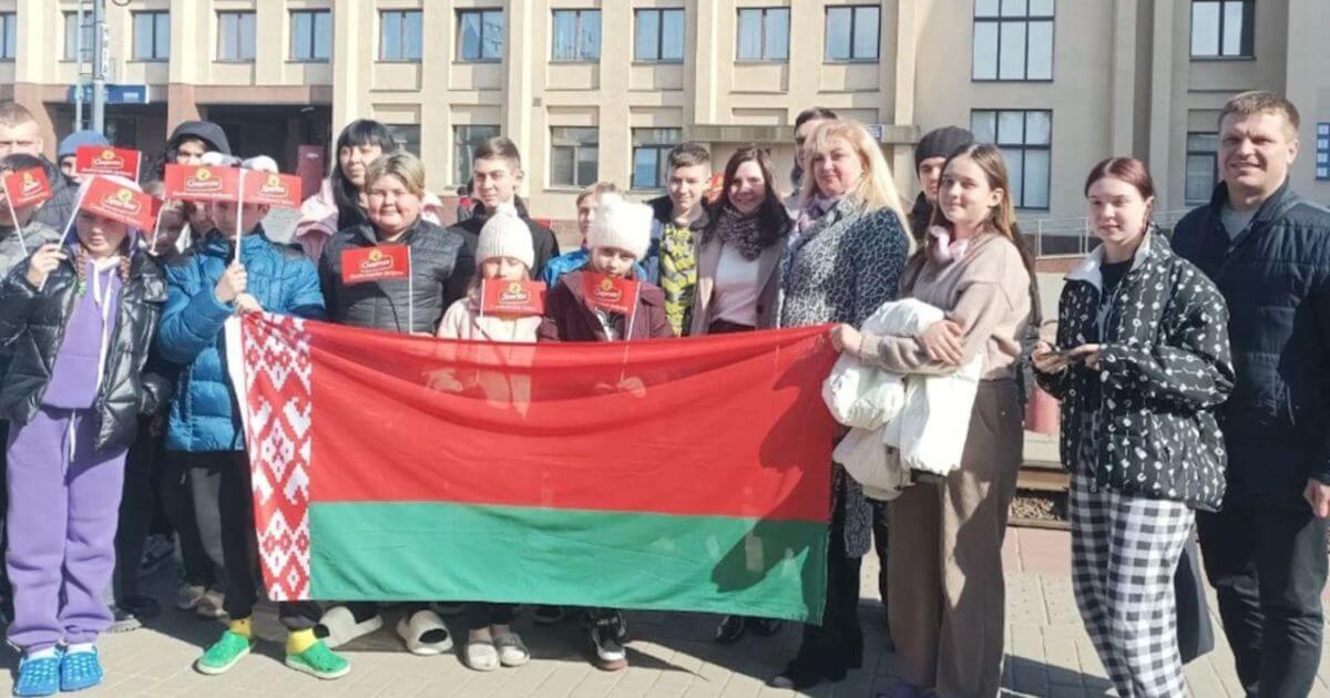 У Беларусь зноў прывезлі дзяцей з акупаваных тэрыторый Украіны — гэтым разам з Херсоншчыны
