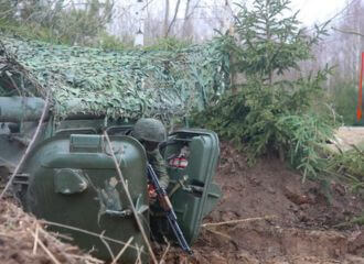 На границе с Литвой установлен блокпост с танком и БМП