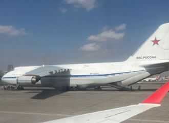 Мяркуючы па ўсім, Ан-124 ПКС РФ прывозіў у Баранавічы мадэрнізаваць алжырскія МіГ-29 на 558 АРЗ. 6 сакавіка (паміж рэйсамі ў Беларусь) гэты Ан-124 заўважылі ў аэрапорце Каіра