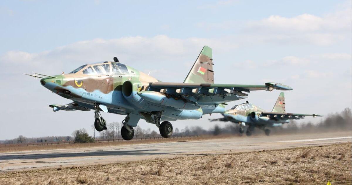 Працягваецца развіццё інфраструктуры аэрадрома «Ліда»: там праходзіць рамонт ВПП і хованкі для самалётаў.