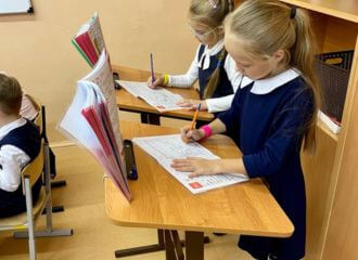 В 14 школах Беларуси введут раздельное обучение мальчиков и девочек