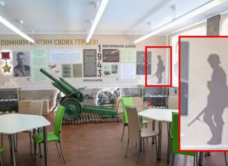 Помним и чтим… нацистов? Пропаганда торжественно открыла новый военно-патриотический музей, в котором на стенде «помним и чтим героев» размещён силуэт солдата нацистской Германии