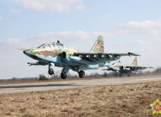 Працягваецца развіццё інфраструктуры аэрадрома «Ліда»: там праходзіць рамонт ВПП і хованкі для самалётаў.