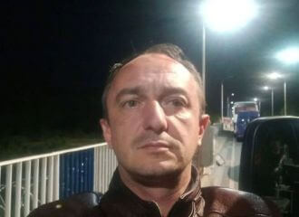 Акалічнасці дэпартацыі Смактуновіча шмат у чым не сыходзяцца з тым, што кажа яго жонка, памежнікі і нават ён сам