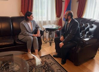 Святлана Ціханоўская сустрэлася з міністрам замежных справаў Арменіі