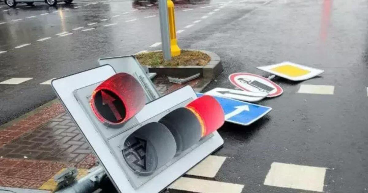 Павалены дрэвы і святлафоры: з-за шторму электрычнасць знікала больш як у 500 населеных пунктах