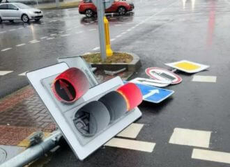 Павалены дрэвы і святлафоры: з-за шторму электрычнасць знікала больш як у 500 населеных пунктах