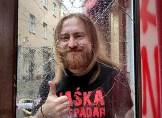 Зміцер Фурманаў абвесціў збор сродкаў на аднаўленне крамы Kropka, на якую здзейснілі напад