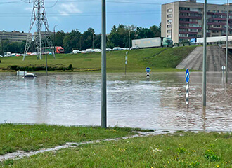 На Минск опять обрушился ливень: подтопления в Уручье и Зелёном Луге