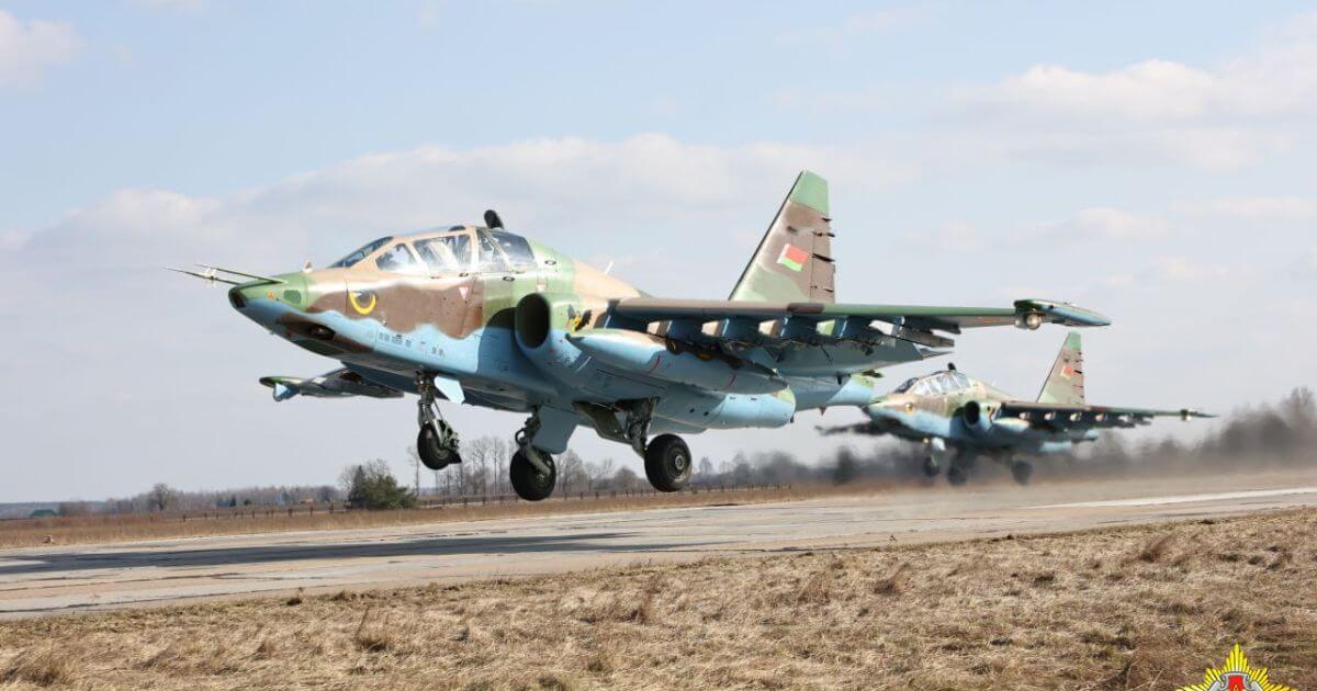 Беларусские военные запланировали ремонт взлетно-посадочных полос на двух запасных аэродромах