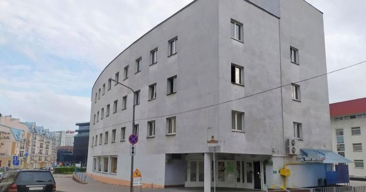 Продают здание одного из факультетов БИП